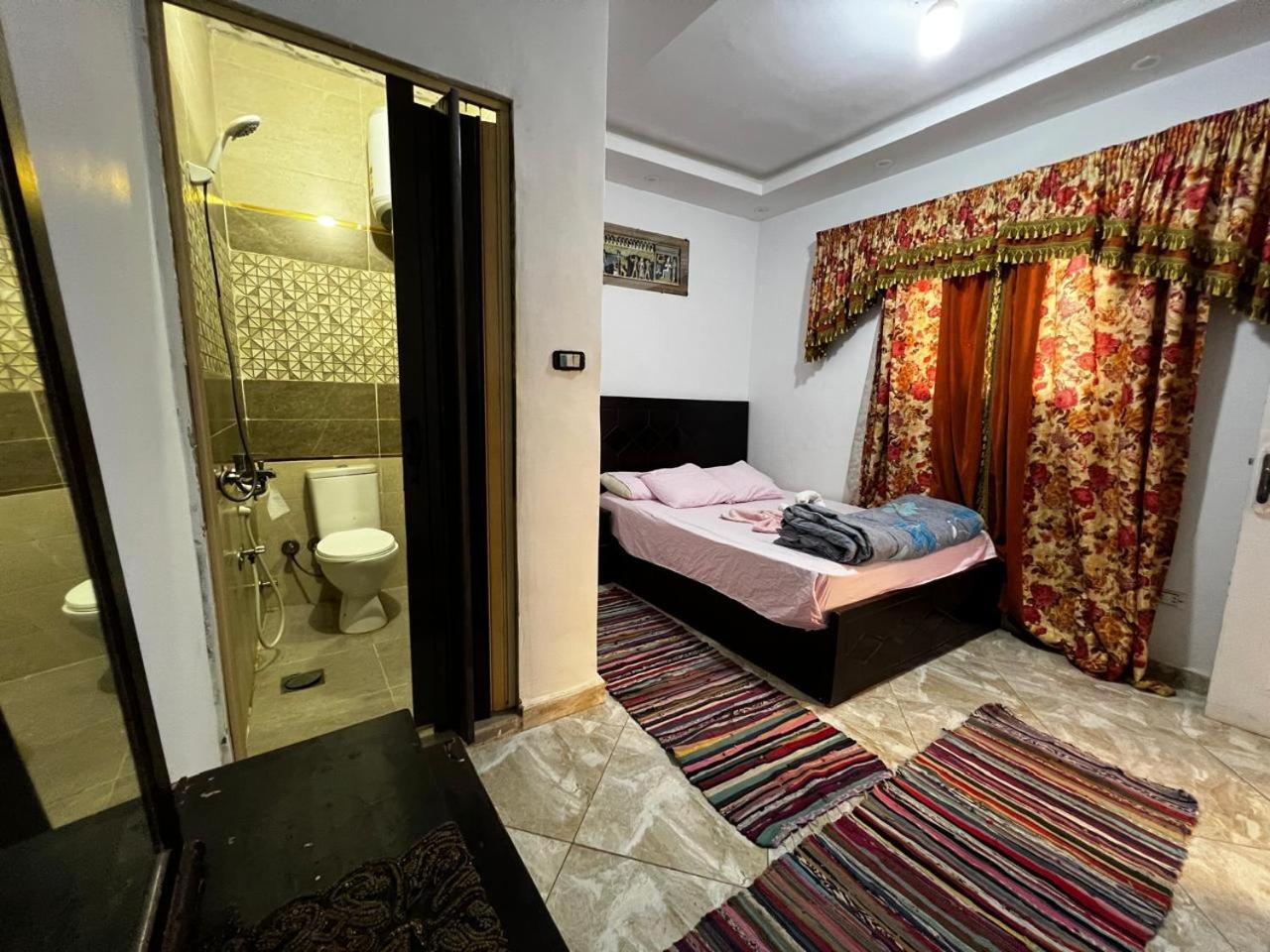 Jana Pyramids View In 3 Bed & Breakfast Kafrat al Jabal Exterior photo