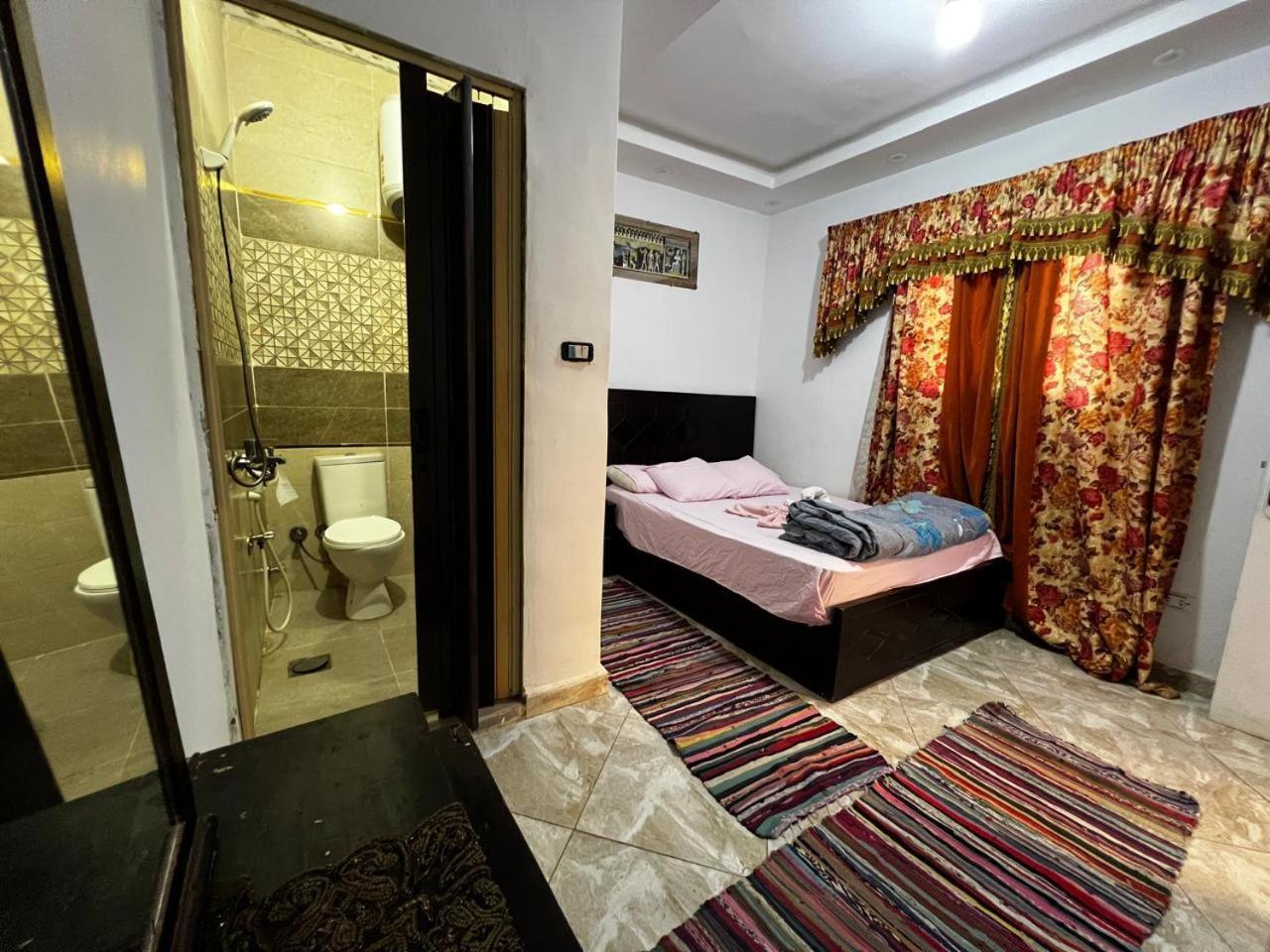 Jana Pyramids View In 3 Bed & Breakfast Kafrat al Jabal Exterior photo