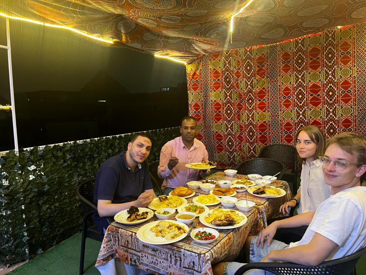Jana Pyramids View In 3 Bed & Breakfast Kafrat al Jabal Exterior photo